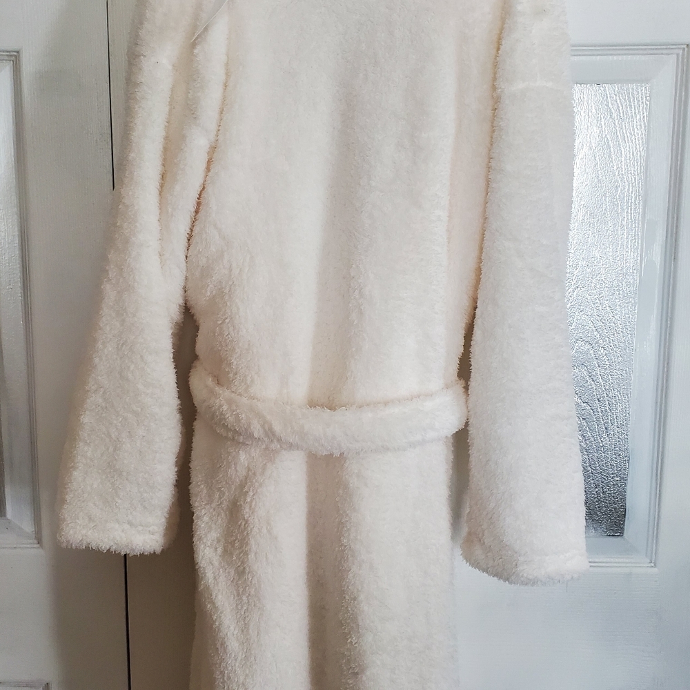 New White FLUFFY ROBE,ONE SIZE - Picture 4 of 10